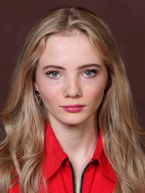 Freya Allan: Biography, Age, Family, and Career Highlights